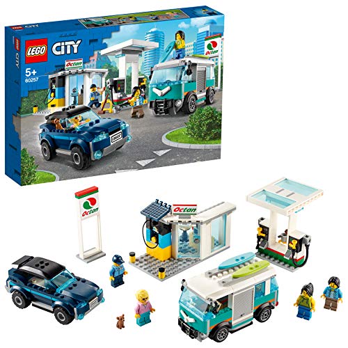 LEGO City Benzinestation 60257 rollenspelspeelgoed, LEGO bouwsets voor kinderen (354 onderdelen)